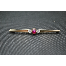 Broche Or Jaune, Rubis et Diamants