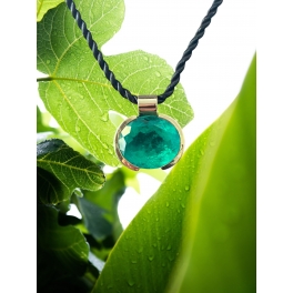 Pendentif en Or Jaune et Emeraude